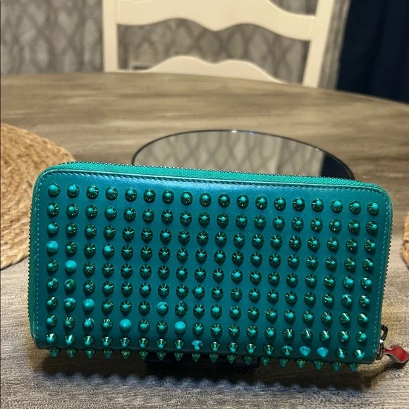 129. Christian Louboutin Green Zippy long wallet w/CoA - Picture 3 of 14